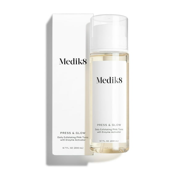 Medik8 Press & Glow Tonique PHA Exfoliant Quotidien avec Activateur Enzymatique - Tonifiant aux Acides Polyhydroxy - Exfoliant Doux et Nettoyant pour le Visage - 6,7 oz