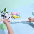 thumbnail image 4 of Squeeze Toy HUOGUO, relleno de arena con forma de pato, 17 cm x 7 cm x 4,5 cm, 4 of 5