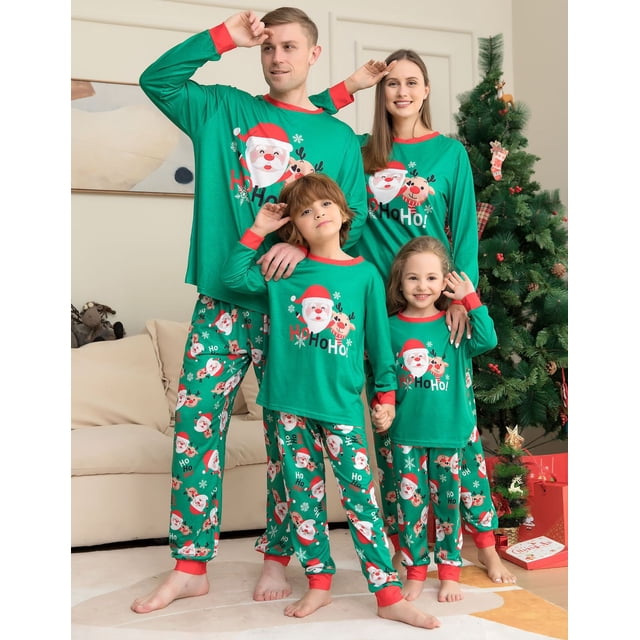 Family Matching Christmas Pajamas 2023 New Xmas Green Pajamas Santa Claus Print Dad Mommy And Me Christmas Costume Dog Clothes