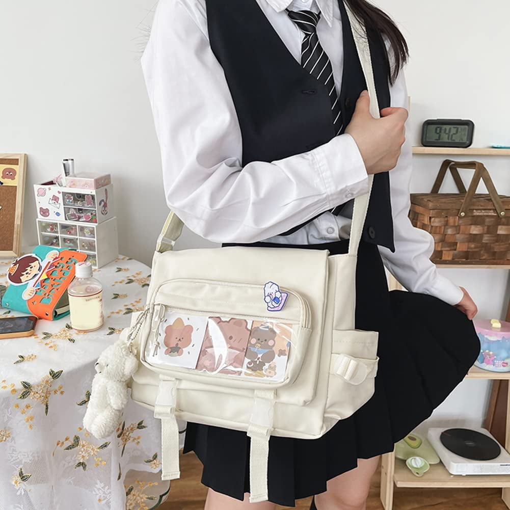 Pin by LeeRogers2378 on tasche organisation  Girls tote, School bag  essentials, Everyday bag essentials