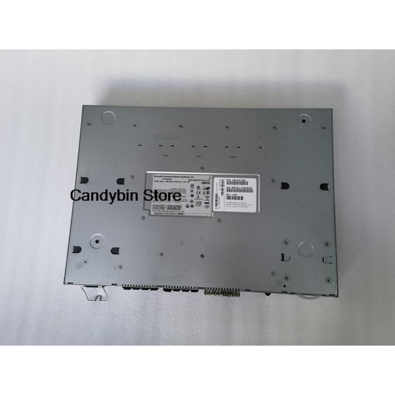 DS-300B Fiber Switch EM-320-0008 100-652-065 Brocade 300