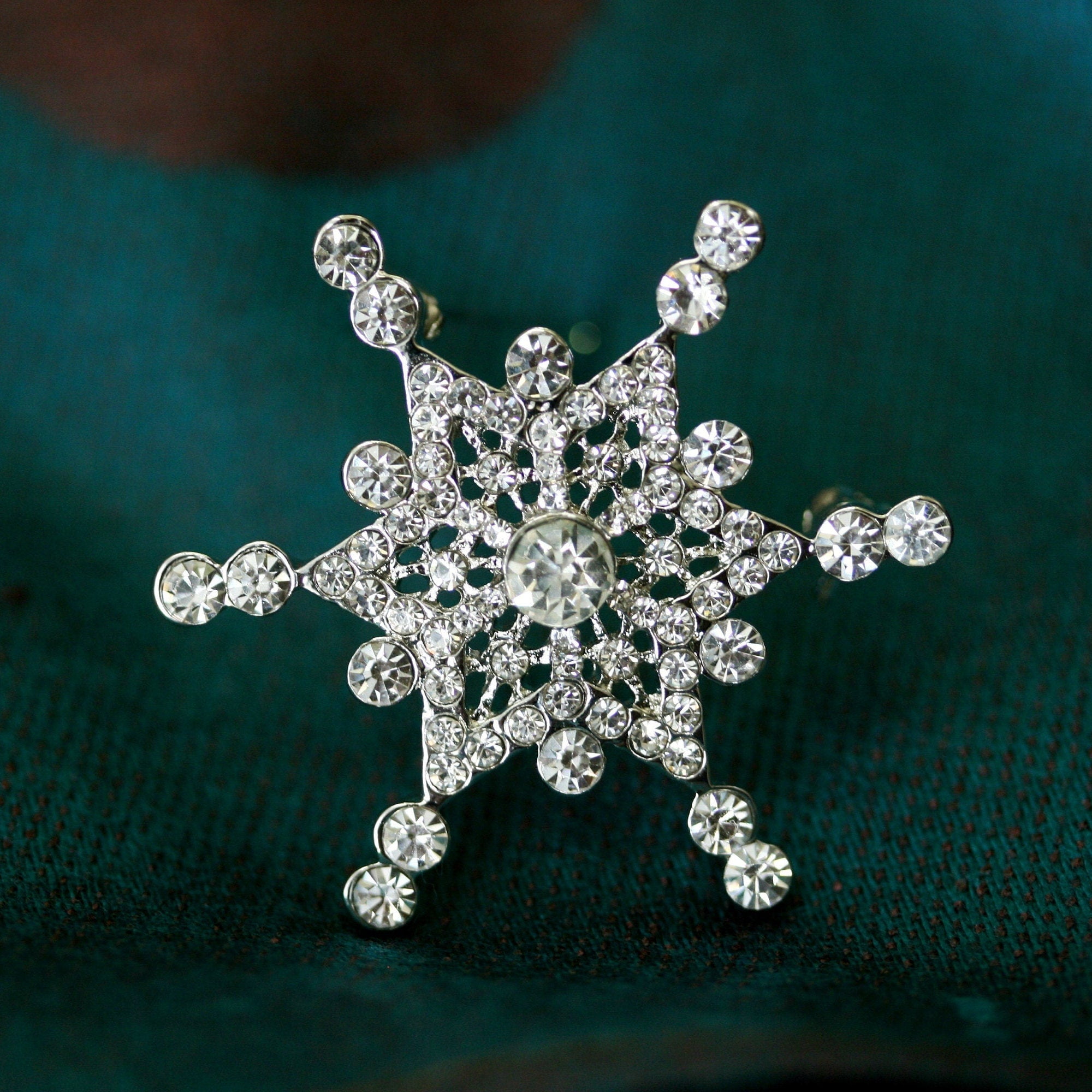 Rhinestone Snowflake Christmas Pin, Crystal Snowflake Brooch Jewelry Gift, Winter Holiday Jewelry Gift