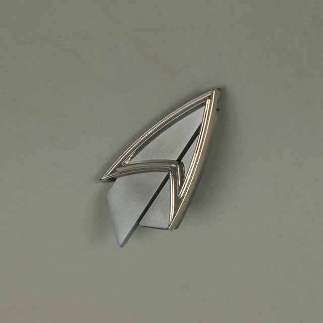 Insignia de división de comando de Star Trek, alfileres de la flota estelar, broche de Metal médico de ingeniería científica, accesorios para disfracesInsignia de Star Trek Deng Xun unisex