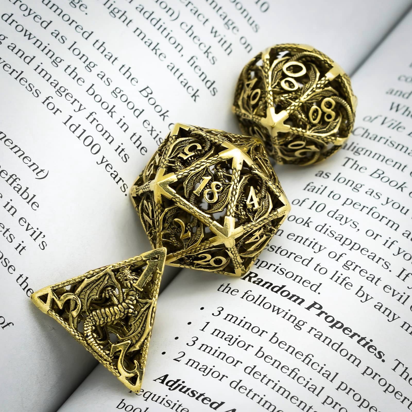 Cusdie Hollow Metal Dice, Flying Dragon D&D Dice, 7 Pcs DND Dice Set, Polyhedral Dice Set, for Role Playing Game MTG Pathfinder