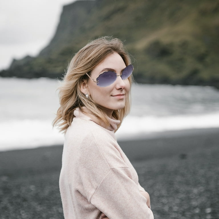 Beach eyewear sales