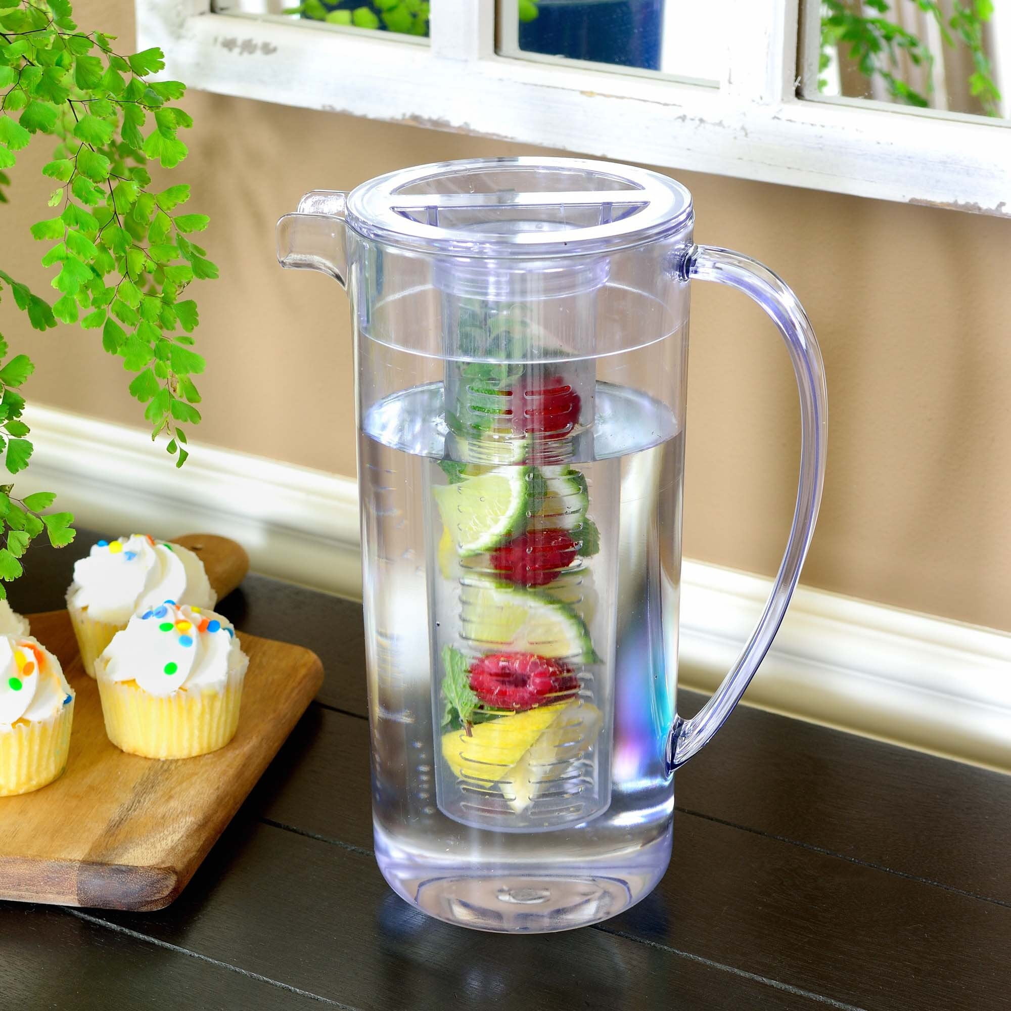 Youngever 2 Quarts Plastic Pitcher With Lid, Clear Plastic Pitcher Great for Iced Tea, Sangria, Lemonade -With Infuser YE395.130
