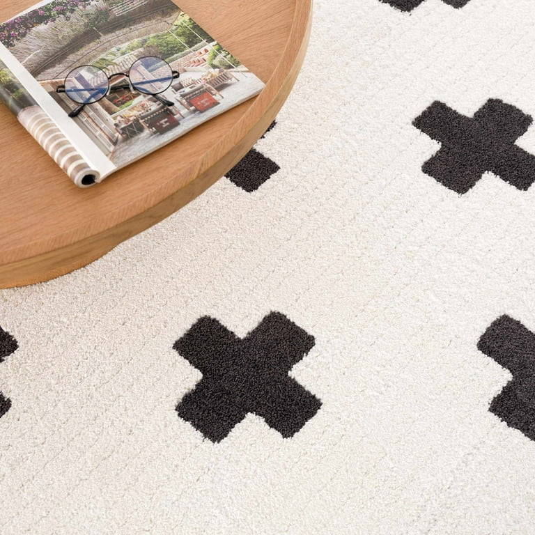 BoutiqueRugs Erath Swiss Cross Shag Runner Rug - Black, Off