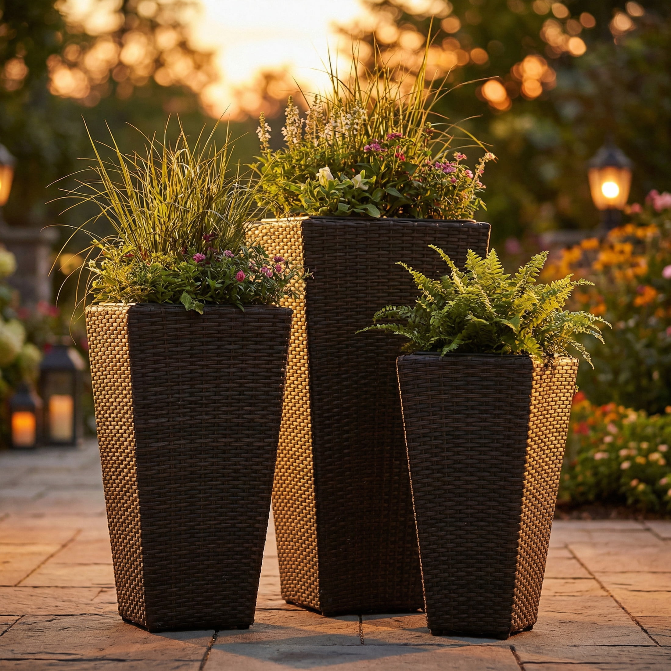 Sunnydaze Assorted Square Outdoor Brown Rattan Planter with Liner 3-Count