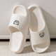 thumbnail image 3 of Zapatillas con estampado de oso bonito para mujer, sandalias suaves de dibujos animados para interiores de verano, zapatos de ocio cómodos antideslizantes para baño y exteriores para hombre, pareja, 3 of 5