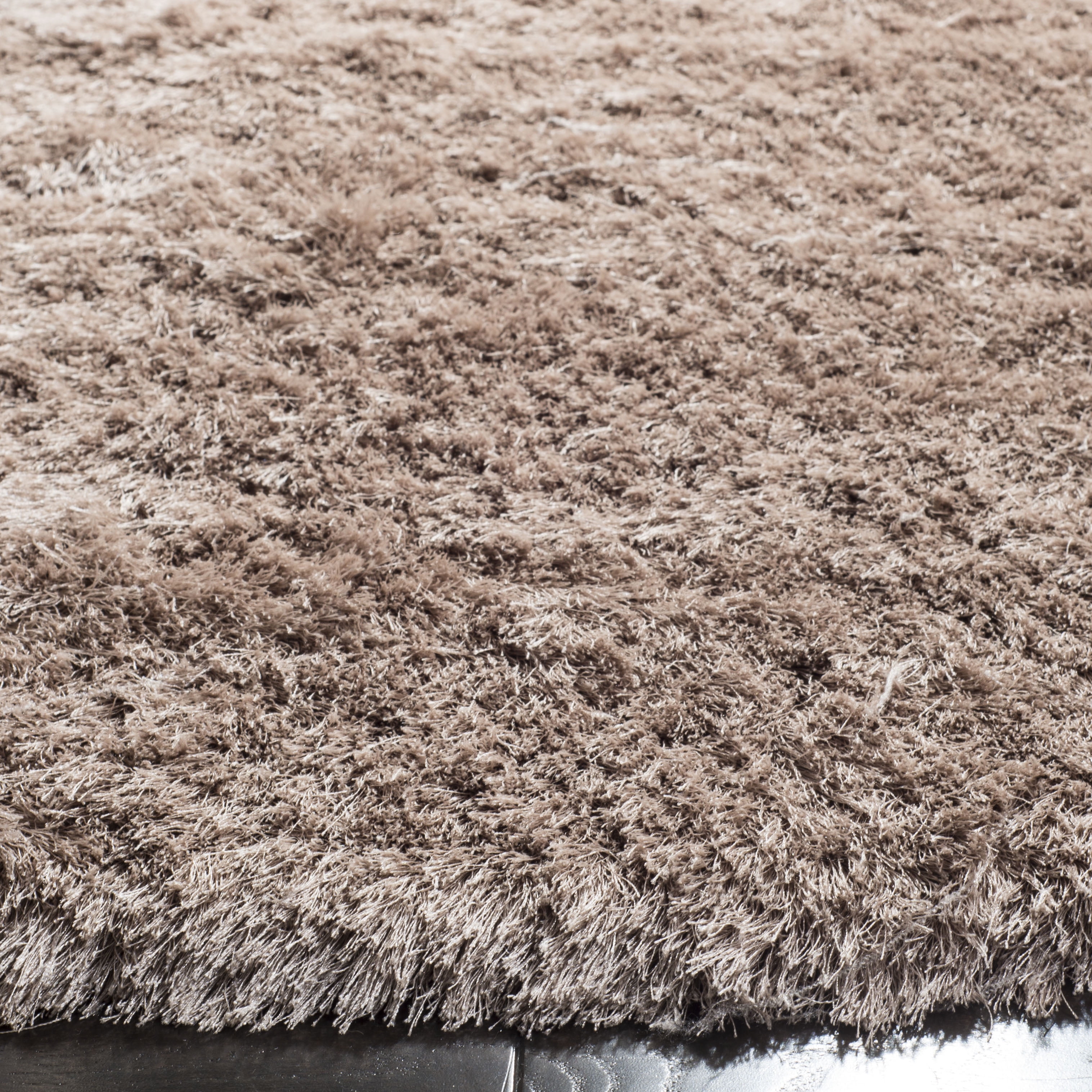 SAFAVIEH Paris Darwin Plush Polyester Shag Area Rug, Beige, 5' x 5' Round