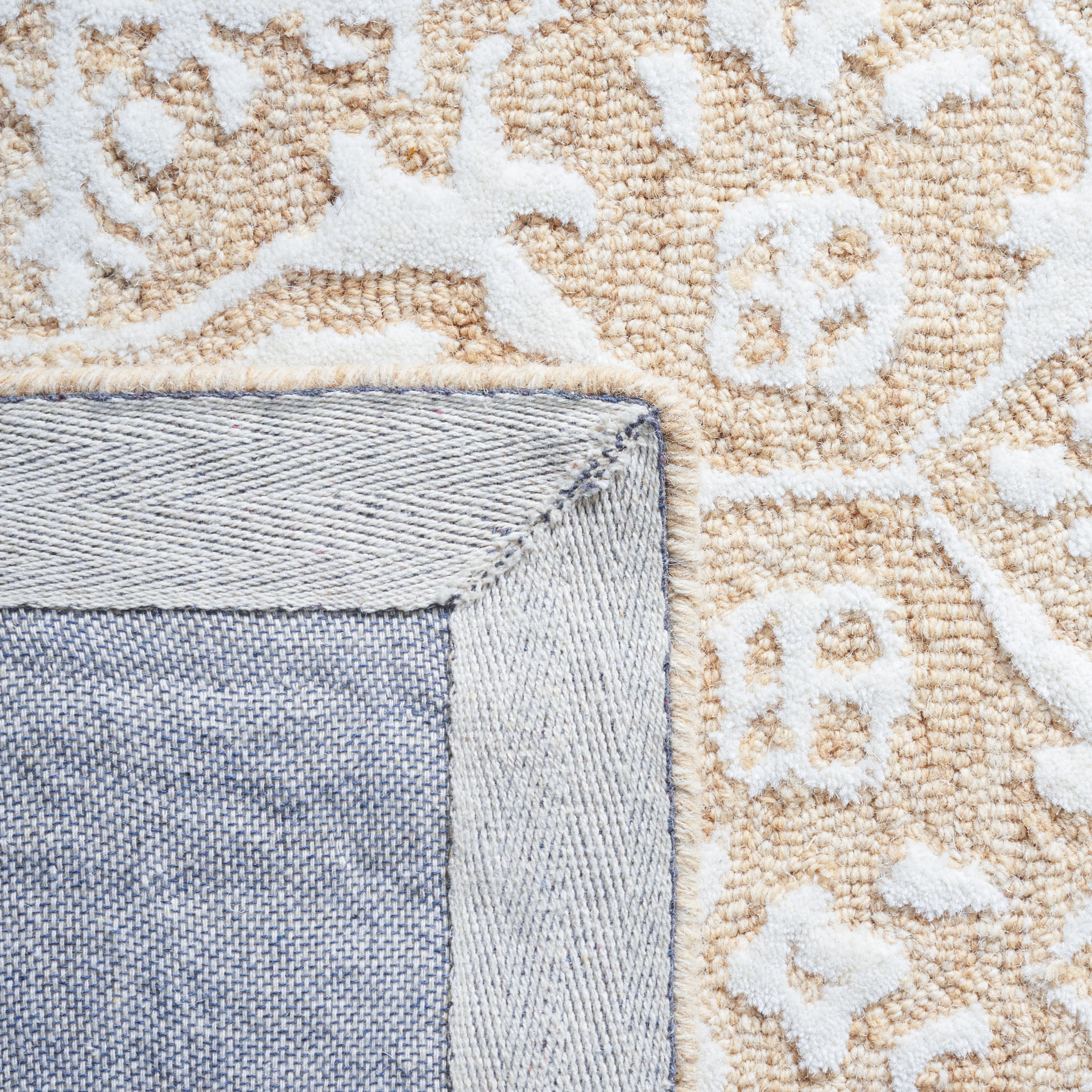 SAFAVIEH Metro Lorenzo Medallion Area Rug, Gold/Ivory, 5' x 8'