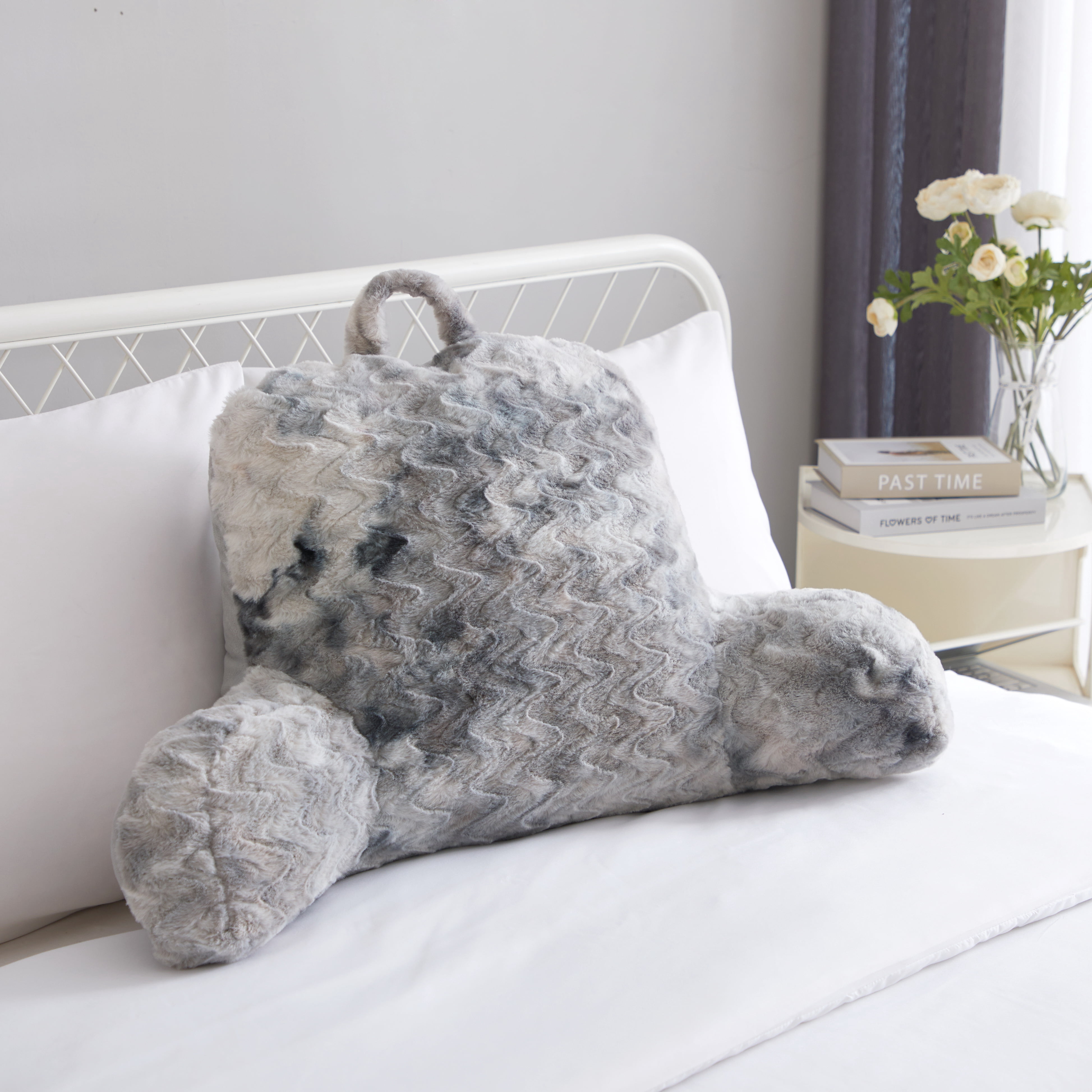 Mainstays Super Soft Tie Dye Faux Fur Backrest, Grey Multicolor, 23" x 29"