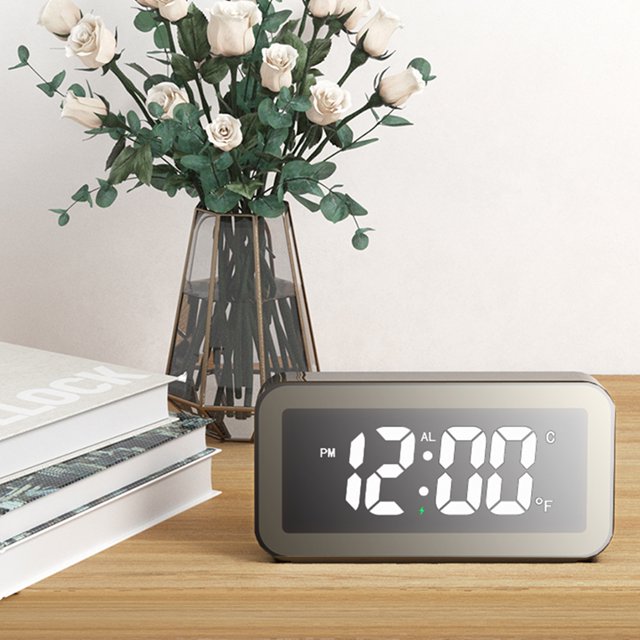Reloj despertador digital de 15 W con estación de carga inalámbrica rápida para teléfono, sonidos de despertador, temporizador de sueño para dormitorios, reloj LED para la hora de la cama.