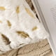 thumbnail image 5 of Funda de almohada con estampado de plumas suaves, color blanco, 45 x 45 cm, 5 of 6
