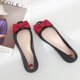 thumbnail image 1 of Negro Talla 40 [250] Verano Nuevos zapatos de plástico Zapatos de gelatina Sandalias con lazo de boca poco profunda Zapatos planos de mujer, 1 of 2
