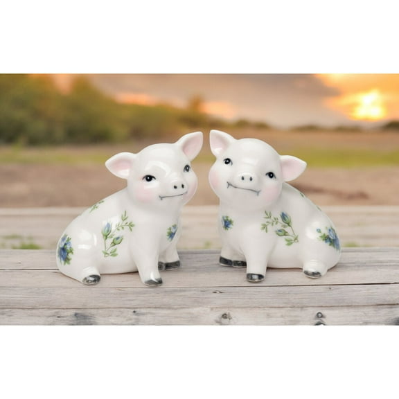 Ceramic Victorian Pig With Blue Rose Pattern Salt And Pepper Shakers, Farm Country House Decor, Gift for Mom