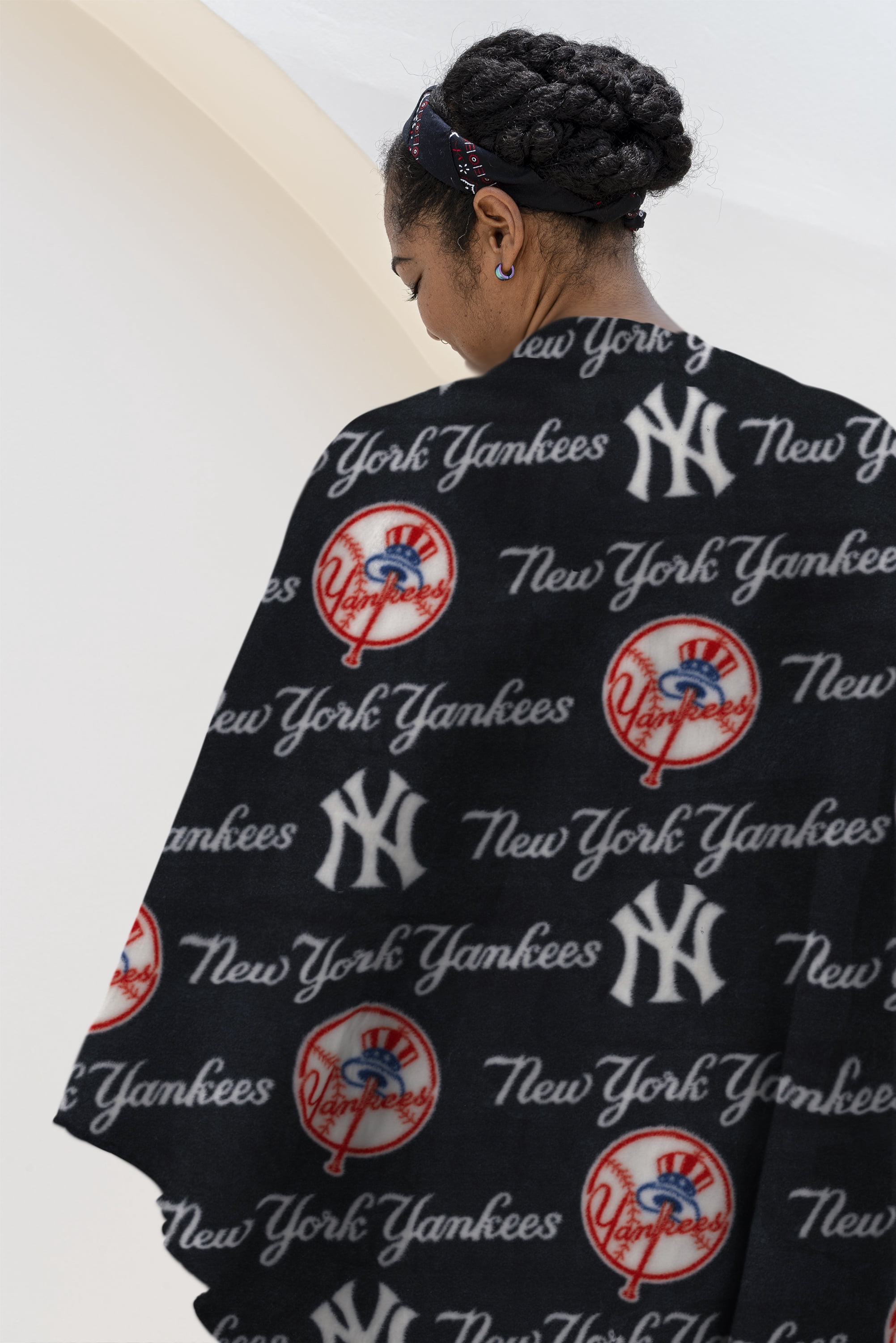 New York Yankees 58" 100% Polyester Fleece Logo Sports Sewing & Craft Fabric 10 yd By the Bolt, Black, White and Red
