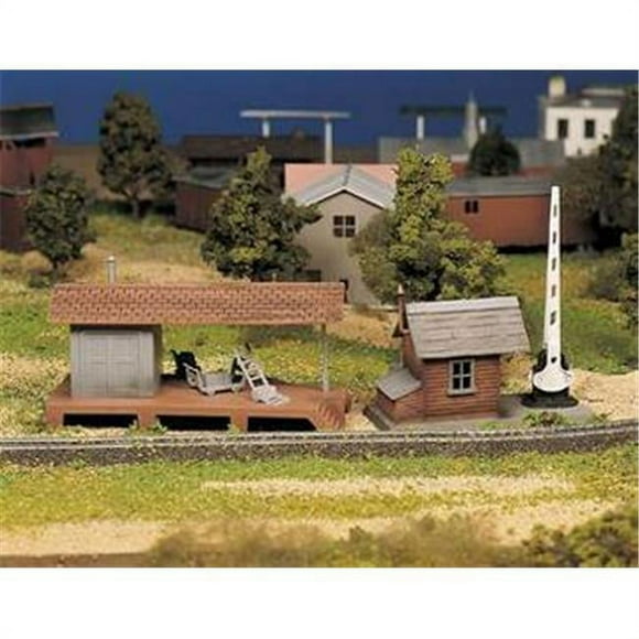 Bachmann Trains - PLASTIcVILLE USA BUILDINgS - KITS Classiques - Plate-Forme de Chargement Traversant Bidon - O Échelle