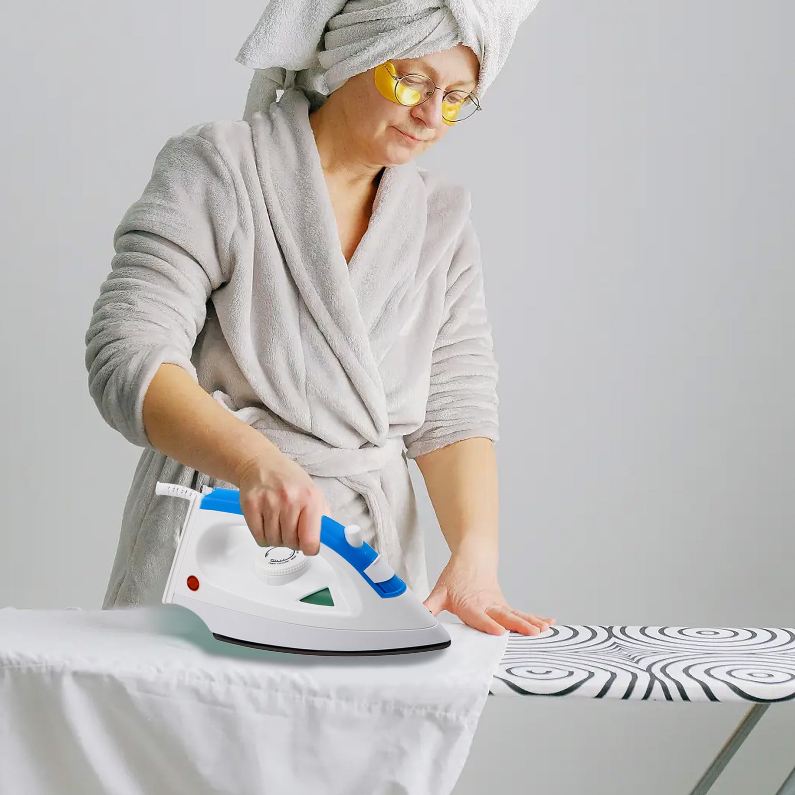 Pxyqht Household Handheld Steam Iron Portable 1200W with Five Temperature Settings Nonstick Soleplate for Effortless Ironing of Various Fabrics Lightweight Design Ideal for Home Use