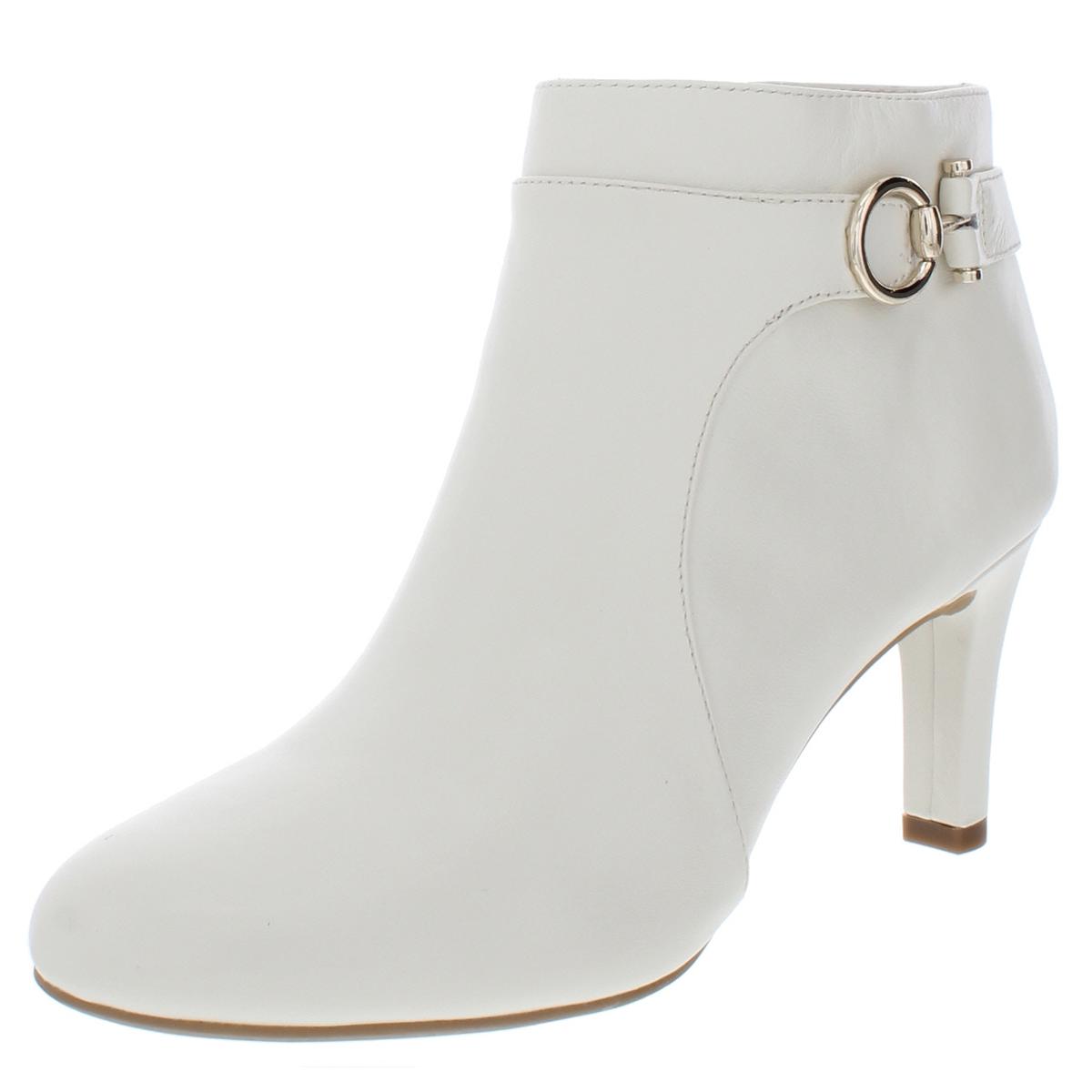 bandolino longo ankle booties