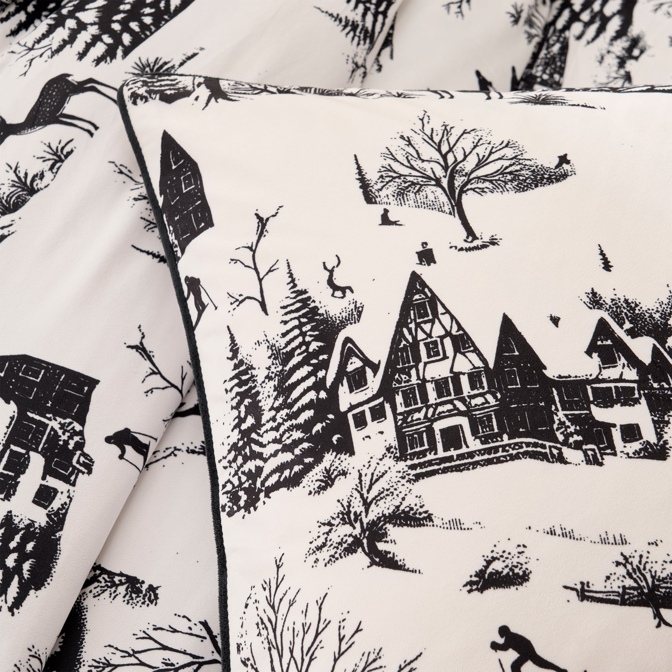 My Texas House Aurora 3-Piece Black Toile Velvet Adult Comforter Set, King