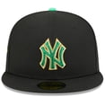 thumbnail image 2 of Men's New Era  Black New York Yankees 2026 St. Patrick's Day 59FIFTY Fitted Hat, 2 of 5