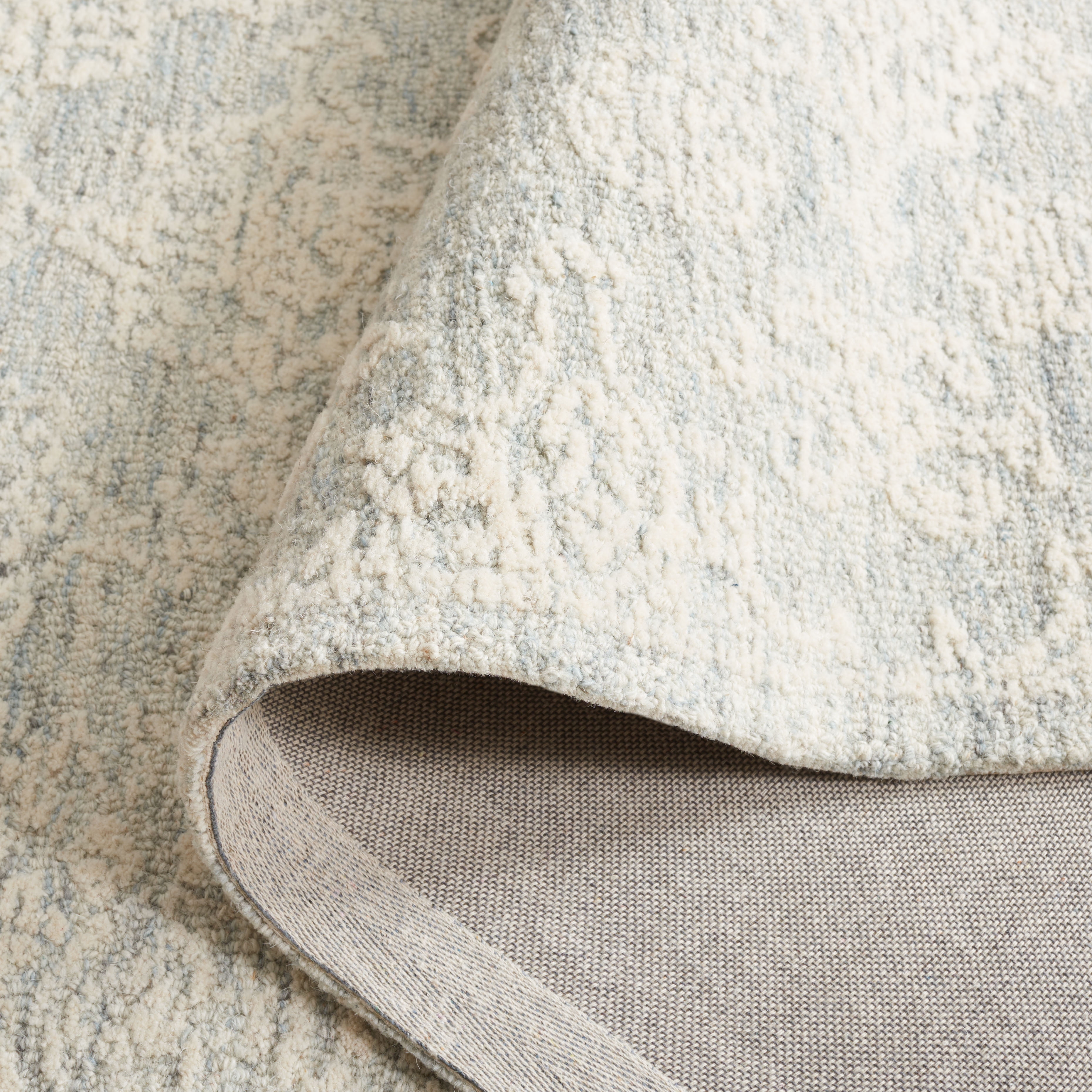 SAFAVIEH Ebony Aideen Floral Area Rug, Ivory/Light Grey, 3' x 5'