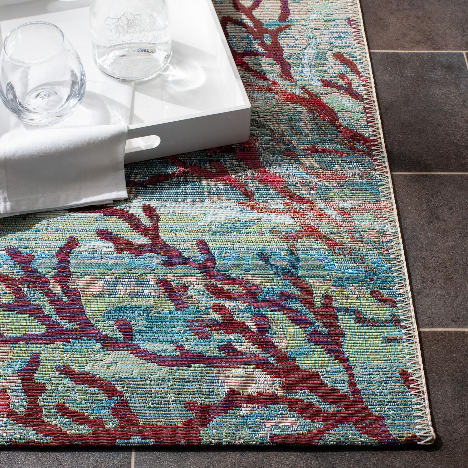 SAFAVIEH Barbados Aztec Corals Outdoor Area Rug