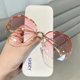 thumbnail image 1 of Gafas de sol de moda con borde sin marco poligonal para mujer, gafas de sol con protección solar y patas de espejo curvadas de metal, 1 of 6