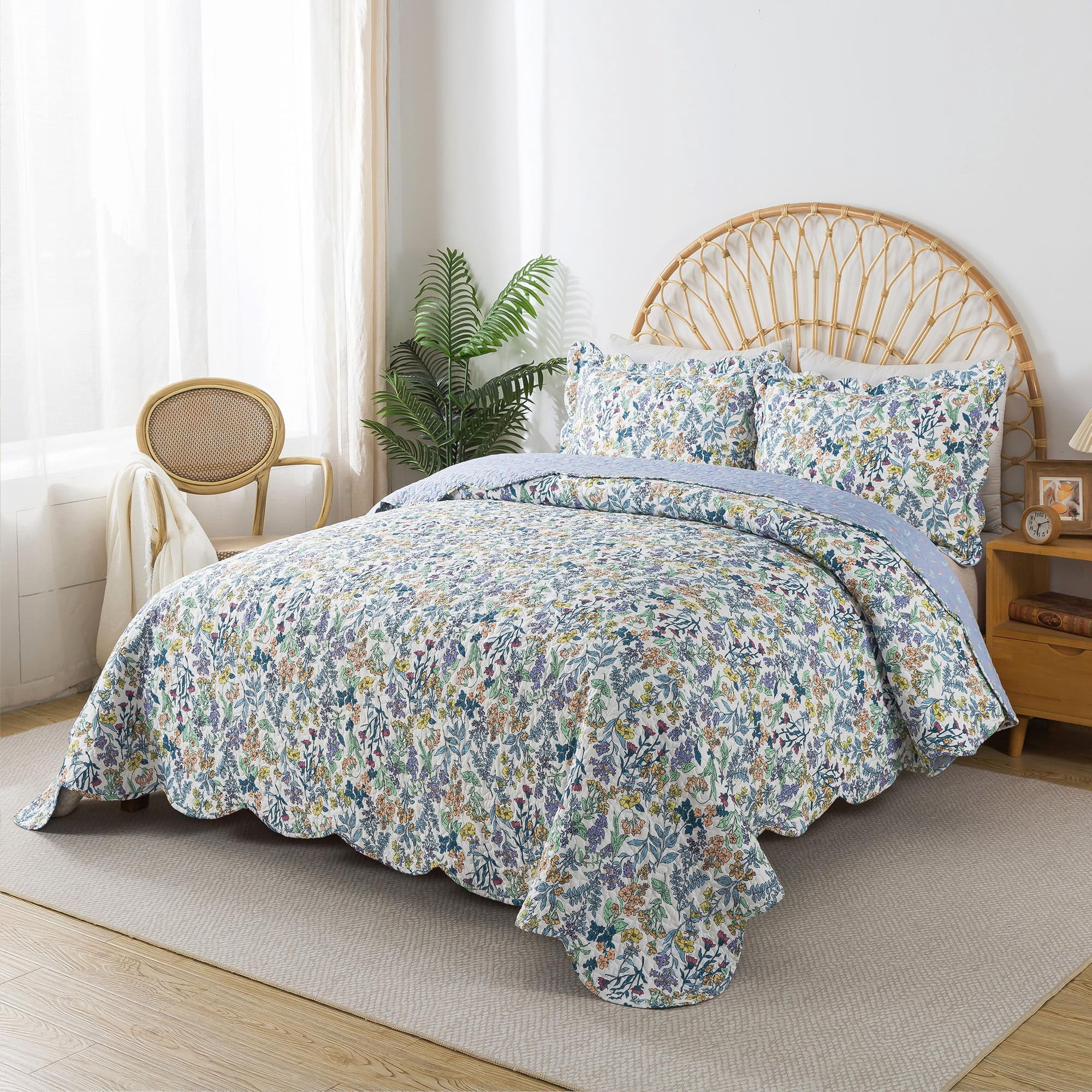 NEWLAKE 3-Piece Quilt Set Quilted Bedspread Lightweight Coverlet Set Garden Style Floral Bedding Set for All Season, Bule Quilt, Queen Size