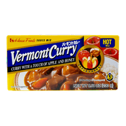 House Foods Vermont Curry - Curry Med/Hot Spice with a Touch of Apple and Honey 8.11 Oz (230 g)
