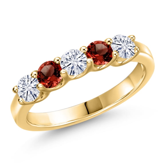 Gem Stone King 10K Yellow Gold White Moissanite and Red Garnet Wedding-Bands Ring for Women | 0.88 Cttw | Round 3.5MM | Gemstone Birthstone | Size 5
