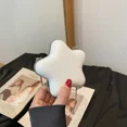 thumbnail image 3 of Bolso bandolera mini con forma de lápiz labial para mujer, nuevo bolso de hombro versátil de color brillante con estrella de cinco puntas, para banquetes, otoño 2024, 3 of 5