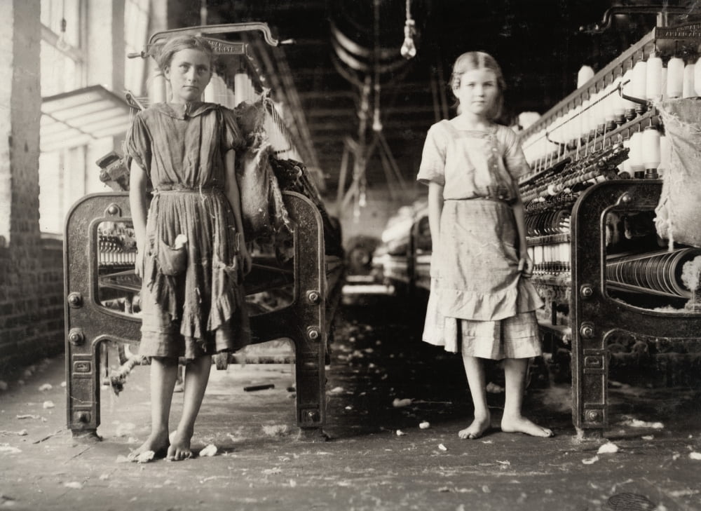 Hine Child Labor 1911 Nyoung Textile Mill Girls At A Cotton Mill In