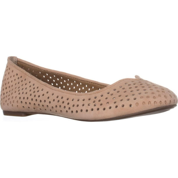 lucky gennifa flat