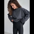 thumbnail image 4 of Camisetas de Larga con Cuello Redondo Extragrande para Mujer, Blusas Básicas de Otoño, Ropa Informal de Entrenamiento Y2K. Gris M, 4 of 8