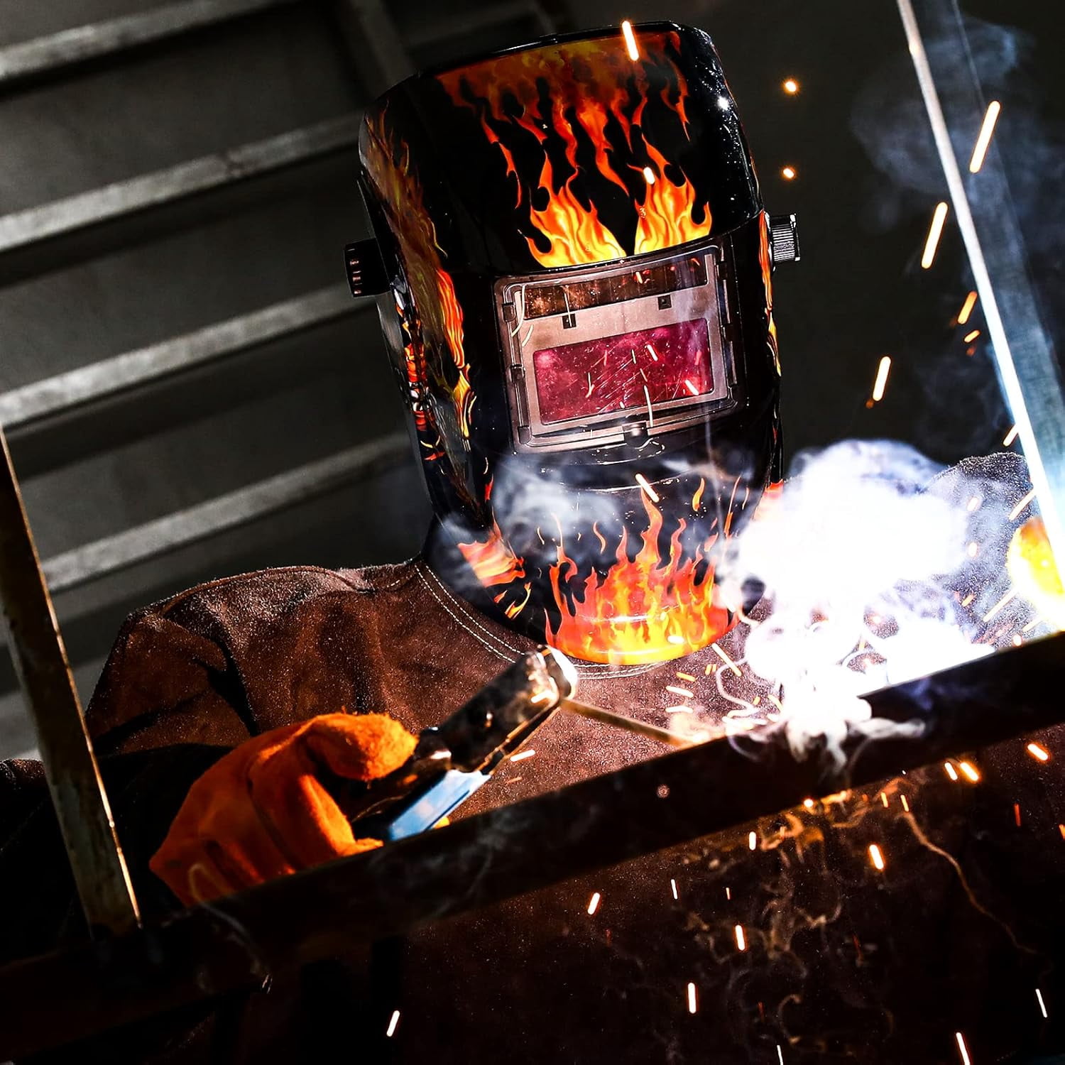 Solar-Powered Auto Darkening Welding Helmet, Adjustable Shade 4/9-13, Lightweight Design with Sensitivity & Delay Settings for MIG, TIG, Arc Welding