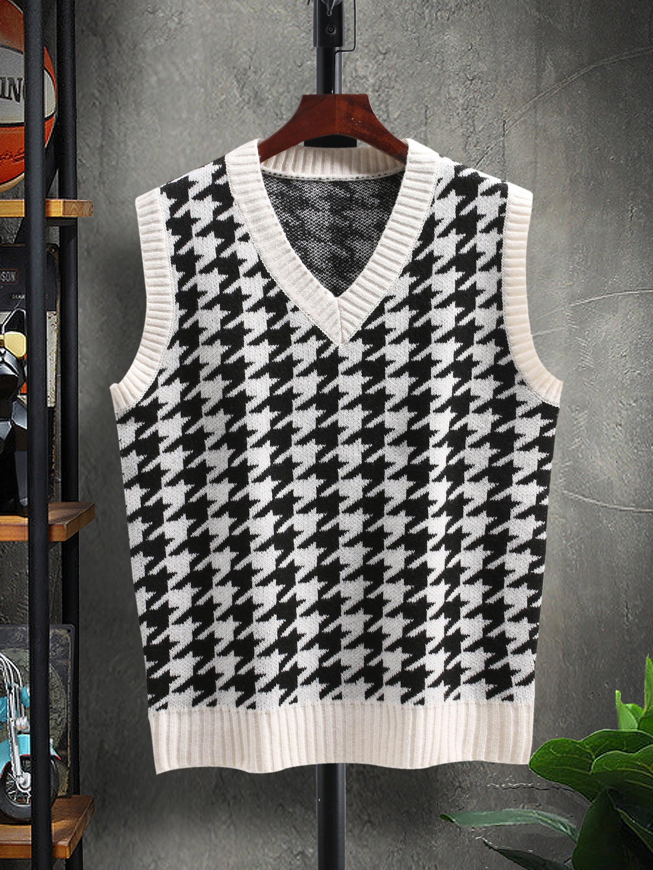 Men Houndstooth Pattern Sweater Vest 