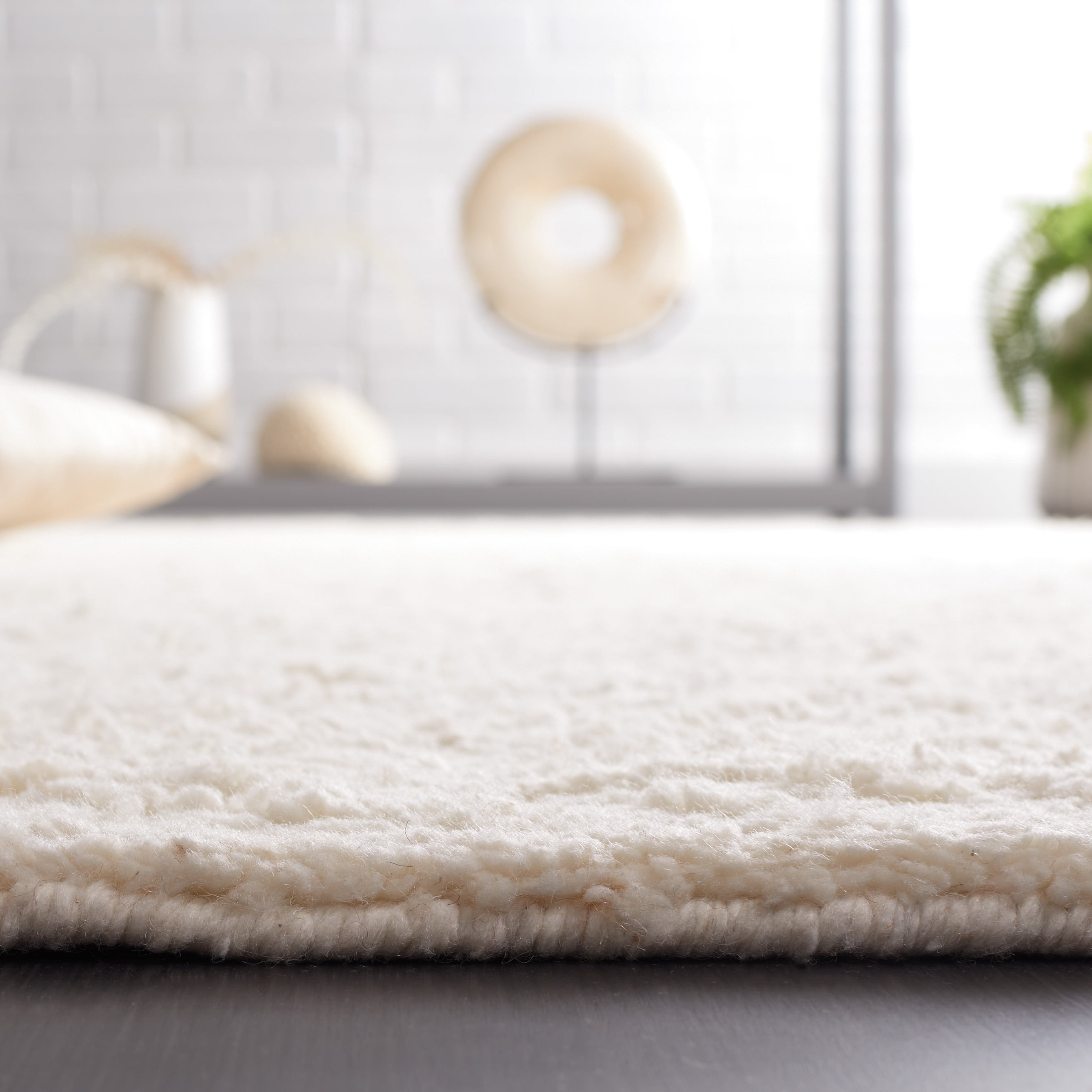 SAFAVIEH Casablanca Katharine Distressed Area Rug, Ivory, 3' x 5'