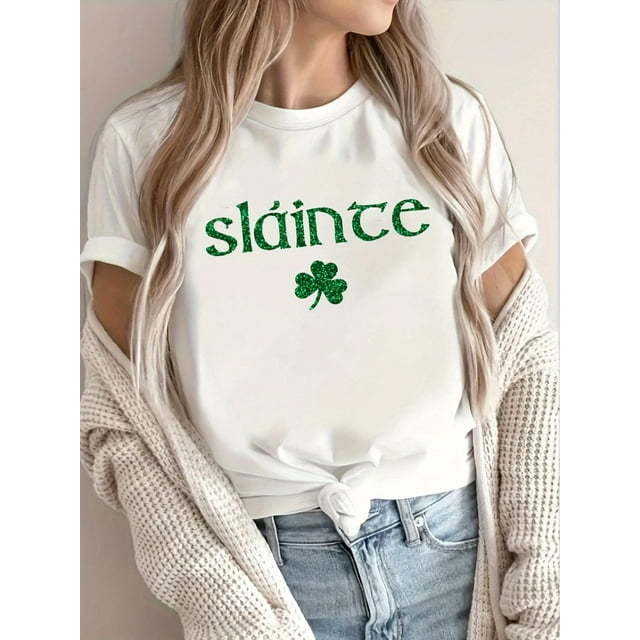 T-Shirt Décontracté à Col Rond pour Femmes avec Lettrage Vert et Motif de Trèfle, Manches Courtes, Lavable en Machine, Convient à Toutes les Saisons et Coupe Régulière. Fête des Pères, Mot