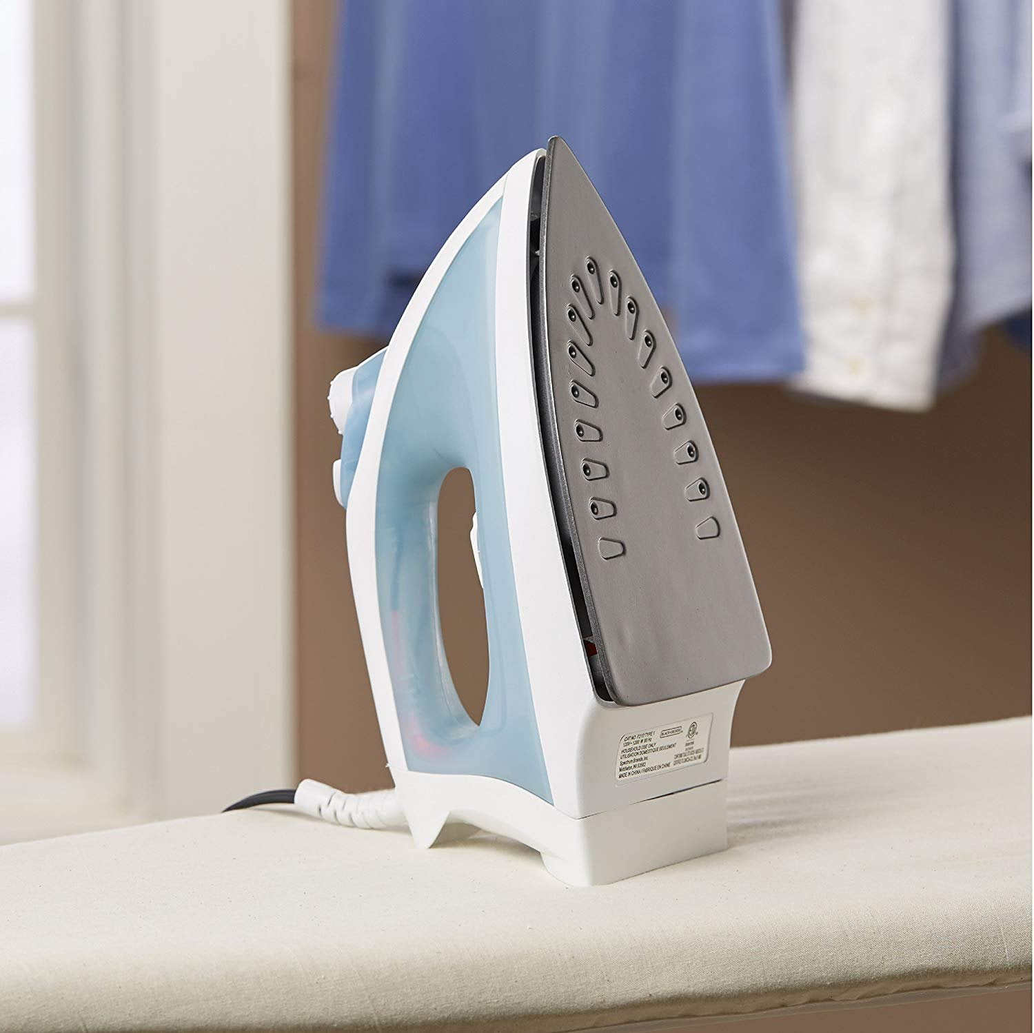 Black and decker iron • Compare & see prices now »