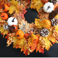 thumbnail image 3 of TURNMEON - Corona de otoño grande de 24 pulgadas preiluminada con temporizador, corona gruesa de otoño, 30 luces, calabaza, arces, hojas, cono de pino, bayas, funciona con pilas, otoño, cosecha, otoño, acción de gracias, decoración para el hogar, interior y exterior Zhivalor HMHZ1892, 3 of 3