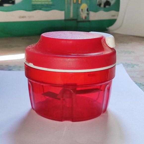 Tupperware Hachoir Intelligent