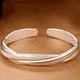 thumbnail image 2 of Brazalete de barra de plata de ley 925 maciza para mujer, pulseras de plata delicadas, pulsera abierta Mobius plateada, regalo del día de San Valentín para niñas, 2 of 5