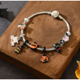 thumbnail image 1 of Pulsera BJR estilo caricaturizado retro con temática de calavera de calabaza, 1 of 5