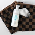 thumbnail image 2 of Limpiador espumoso para párpados We Love Eyes Tea Tree Vegan 120 ml, 2 of 8