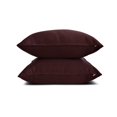 thumbnail image 3 of Funda de cojín lumbar decorativa HomeCentric, color vino, paquete de 2, 35 x 50 cm (14" x 20"), funda de cojín rectangular lisa de satén, estilo moderno liso - Satén flameado color vino, 3 of 4