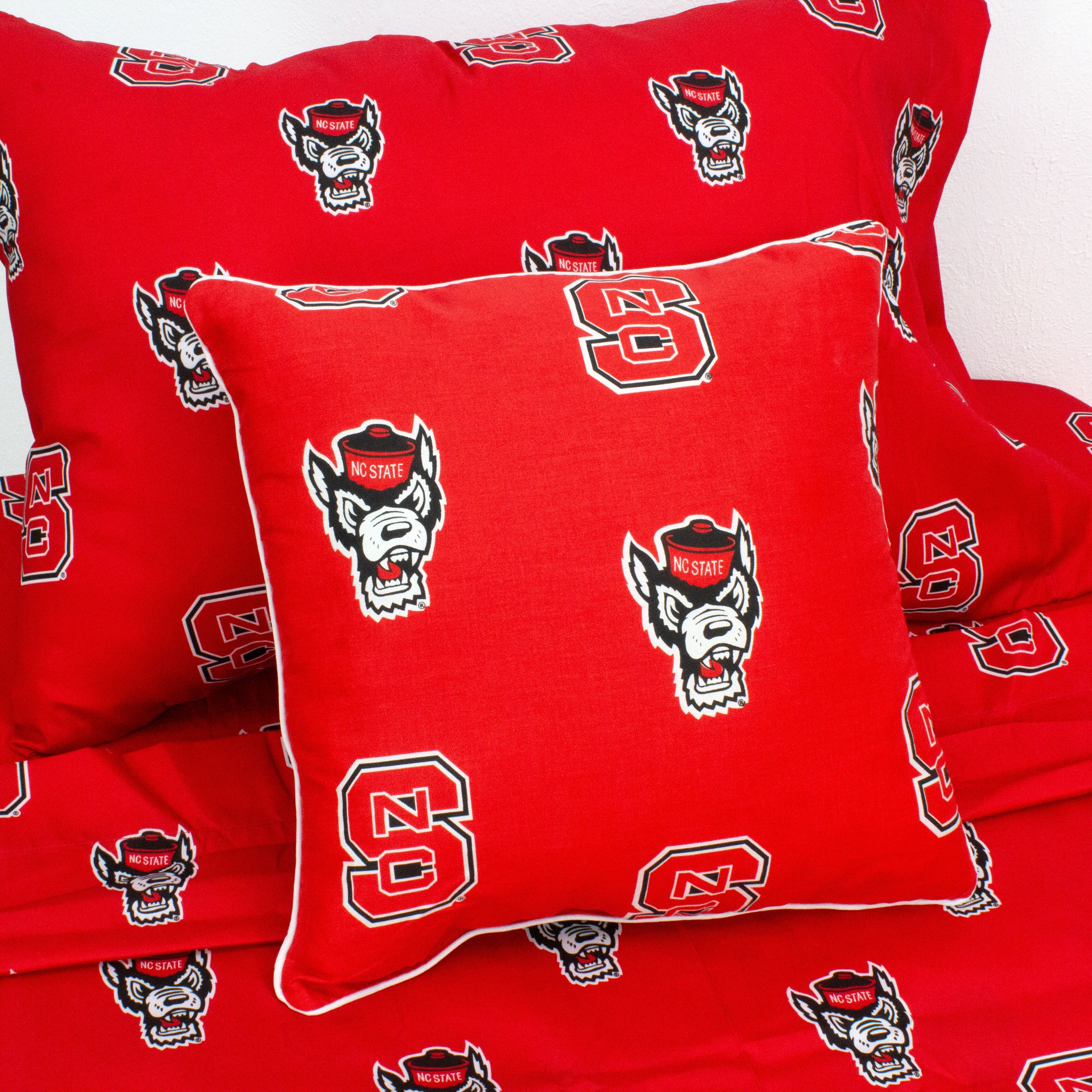 North Carolina State Wolfpack 16" x 16" Decorative Pillow Pair