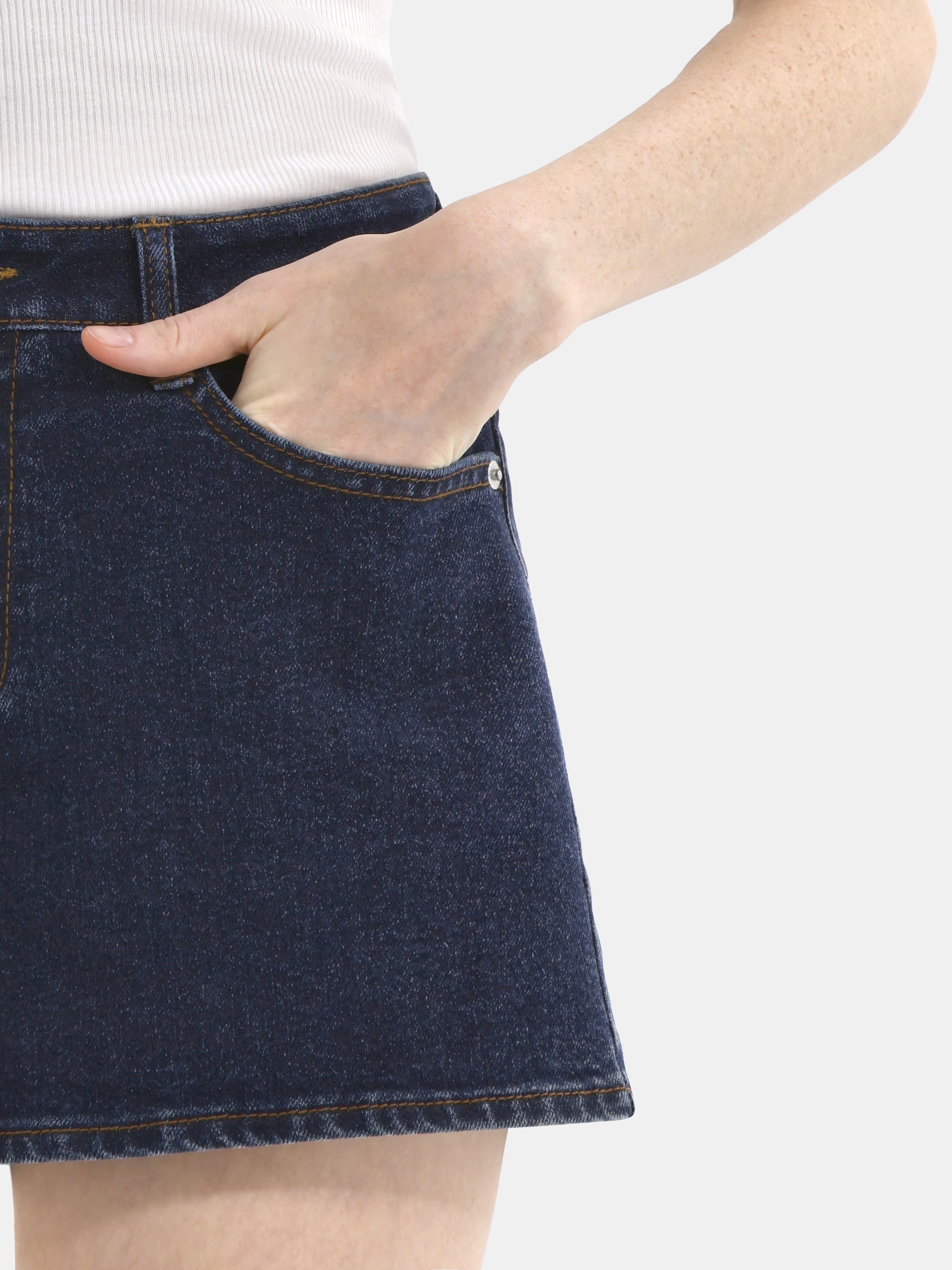 No Boundaries Denim Mom Short, Women's