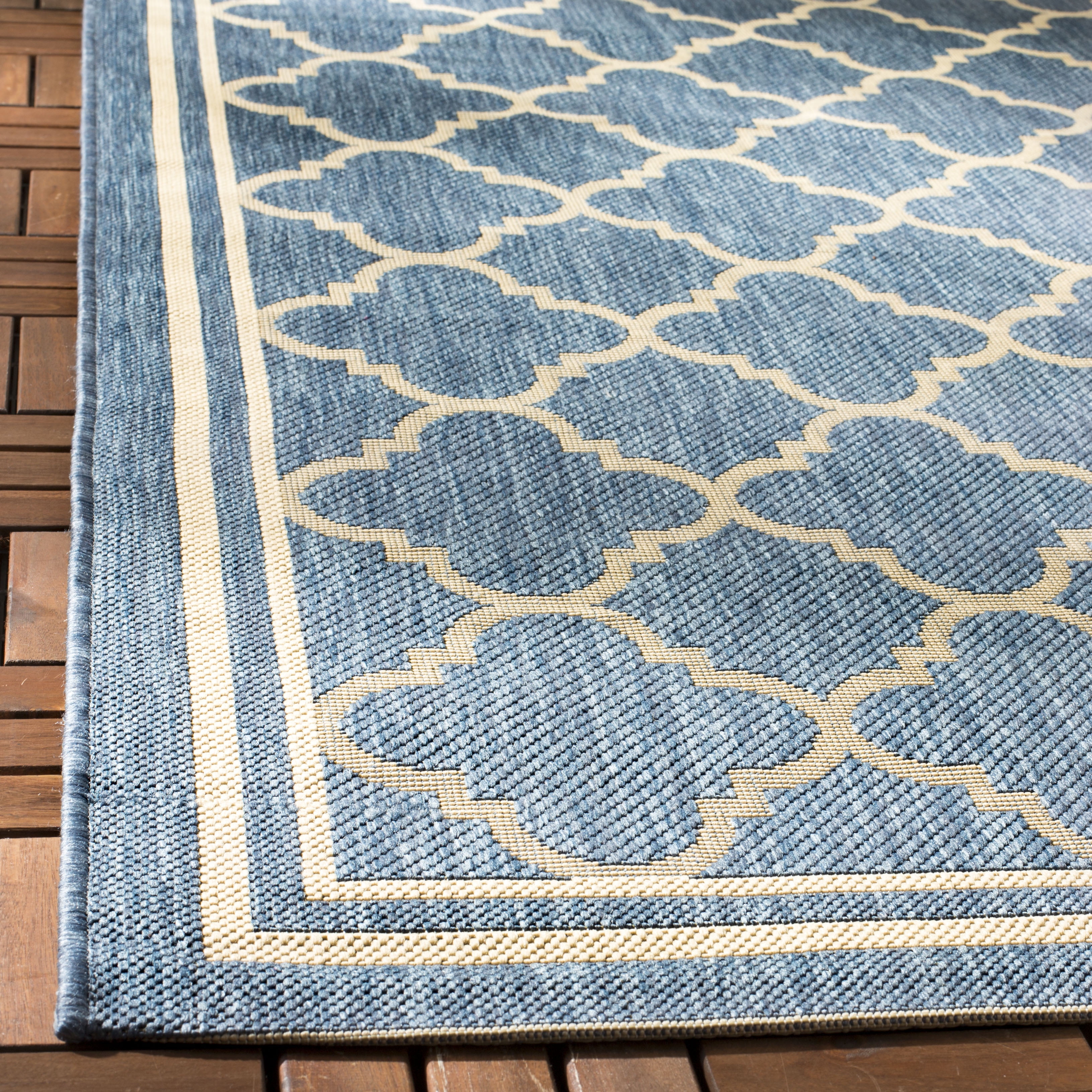 Safavieh Courtyard Alina Geometric Quatrefoil Indoor/Outdoor Area Rug, Blue/Beige, 5'3" x 7'7"